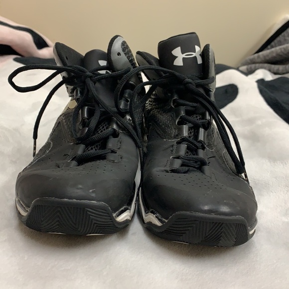 Under Armour Clutch Fit Micro G Basketball Shoes - Picture 4 of 4